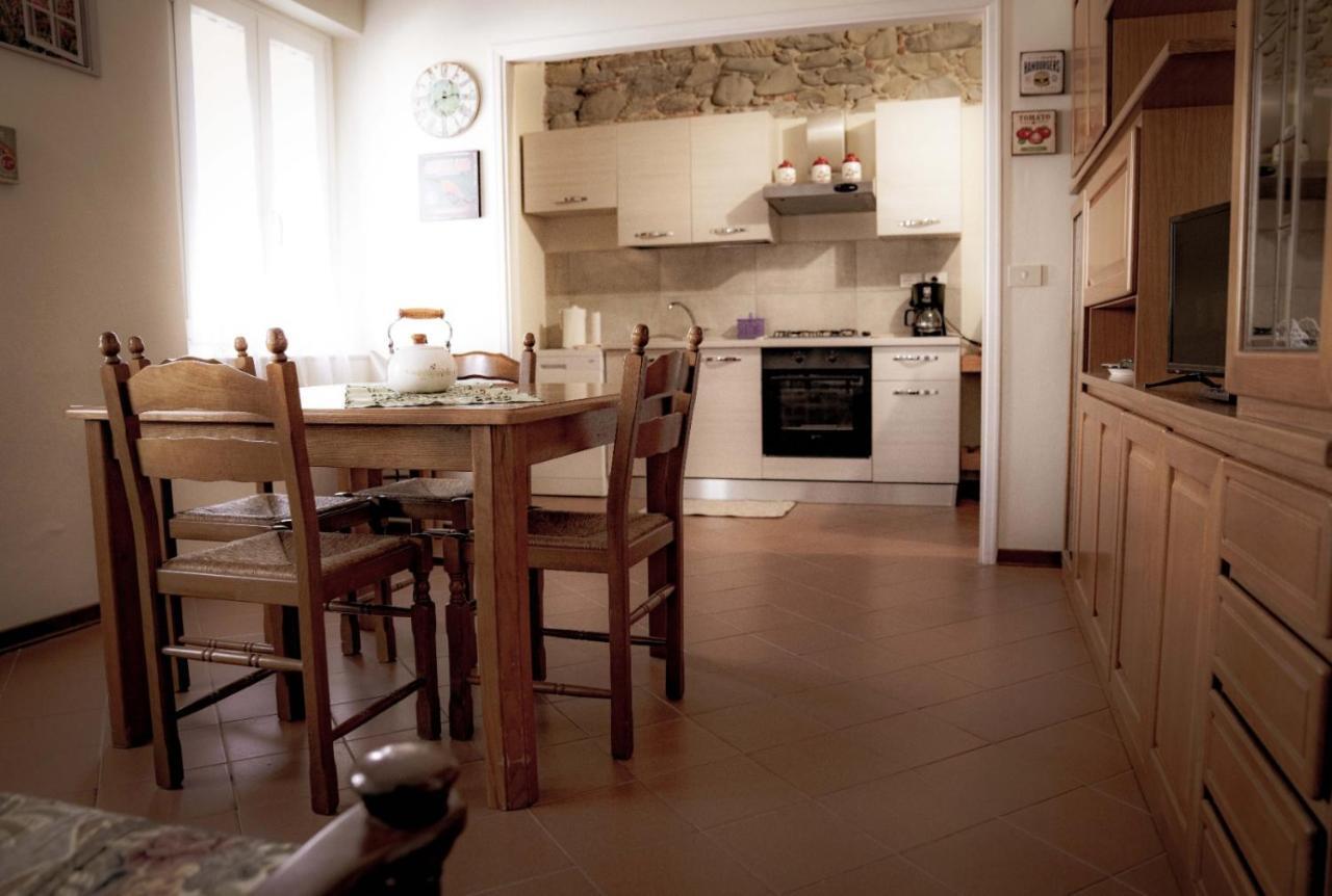 Casa Vacanza Ilia Pescia Buitenkant foto