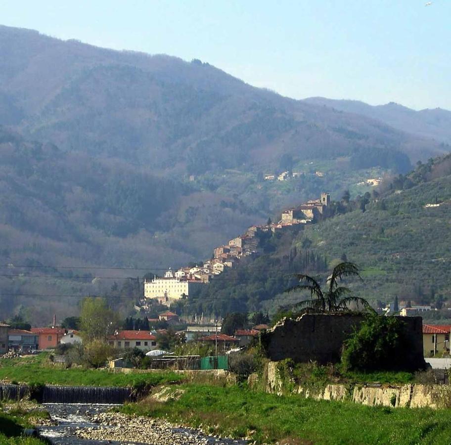 Casa Vacanza Ilia Pescia Buitenkant foto